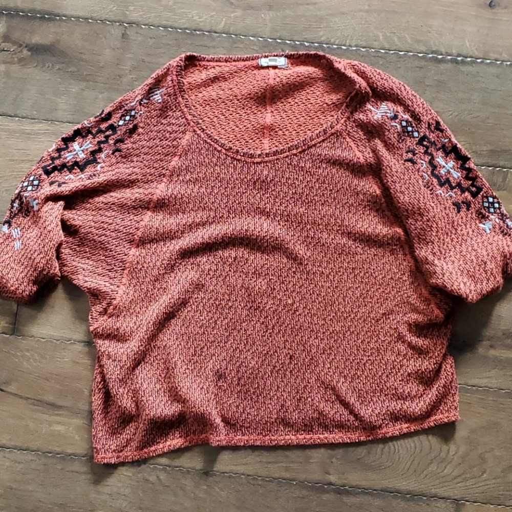 Lightweight knit slouchy sweater